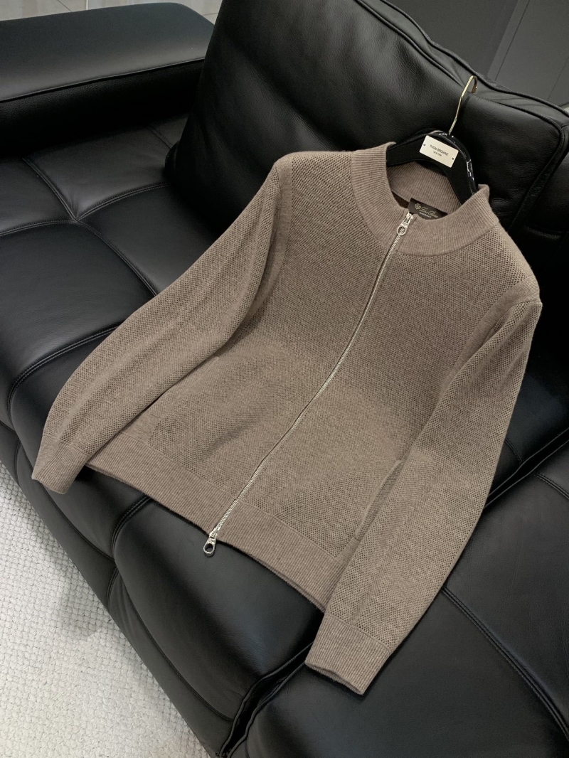 L0r0 P1ana outwear